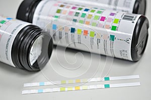 Urine paper strip test