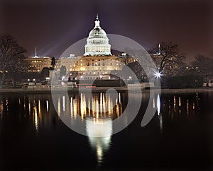 US Capitol Night img