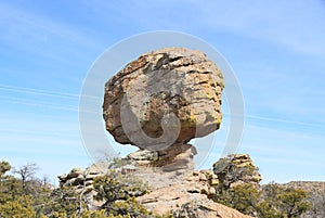 USA, AZ/Chiricahua Mountains: Balanced Rock