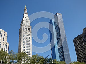 USA. New-York. Madison Square Park. Metropolitan Life Tower and One Madison Tower