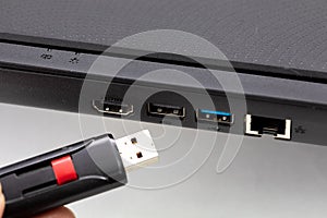 USB flash drive and port