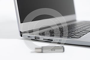 USB stick and interface of a notebook