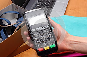 Use payment terminal for paying for purchases in store