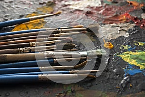 Used paint brushes closeup