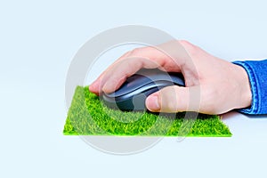 Using a Computer Mouse on a Grass Mousepad