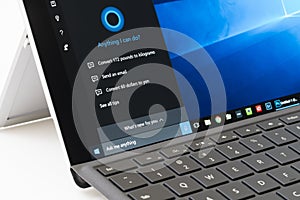 Using Cortana on Surface Pro 4