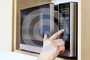 Using microwave oven