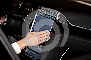 Using navigation system in car