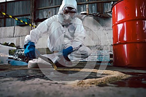 Using Sand or Sawdust to Absorbent for Oil, Acid, Chemical, Liquid Spills Cleanup. Steps for Dealing with Chemical Liquid Spillage