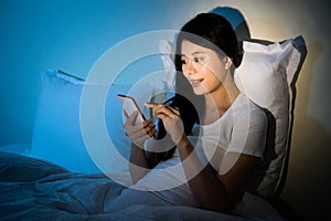 Using smartphone message texting working