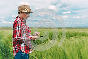 Using tablet in agricultural production