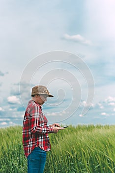 Using tablet in agricultural production