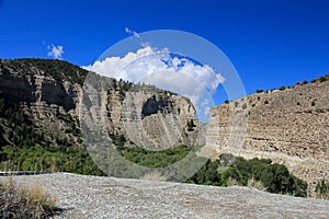 Utah: Shale Mountain Landscape