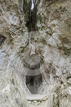 The Utroba Cave photo