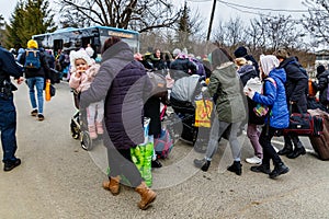 Long lines of Ukrainian refugees at Slovak border