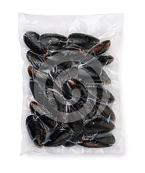 Vacuum packed whole shell mussels