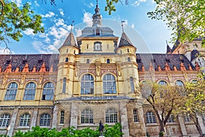 Vajdahunyad Castle (Hungarian-Vajdahunyad vara) is a castle in t photo