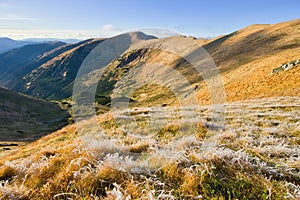 Vajskovská dolina zo Skalky na jeseň v Nízkych Tatrách
