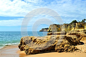 Vale Do Olival Beach spectacular cliffs
