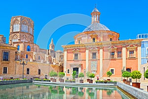 Valencia, Square of the Virgin Saint Mary and Basilica of the Mo