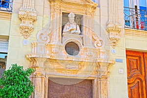 Valencia, Square of the Virgin Saint Mary and Pope on gate om th