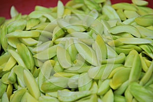 Valentine fruit (pickled green mango ).