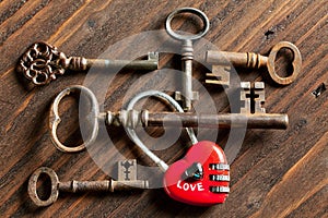 Valentine keys and padlock heart