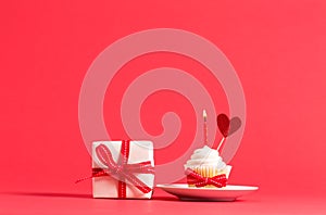 Valentine`s day theme with cupcake and heart