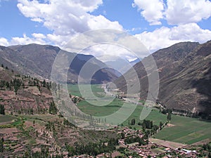 Valley Urubamba photo