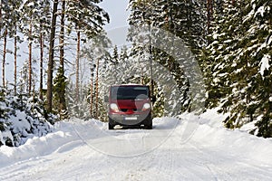Van, 4x4, driving in rough snowy terrain