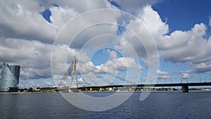 VanÃÂ¡u Bridge photo