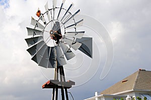 Vane measures wind, FL