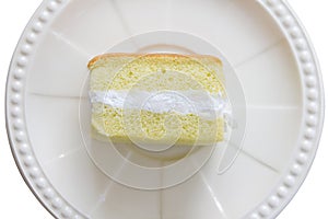 Vanilla chiffon cake separate via spoon