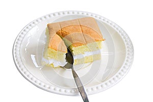 Vanilla chiffon cake separate via spoon