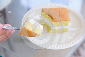 Vanilla chiffon cake separate via spoon