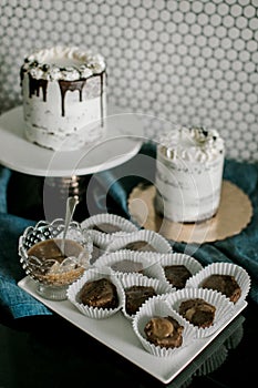 Vanilla and chocolate dessert treats