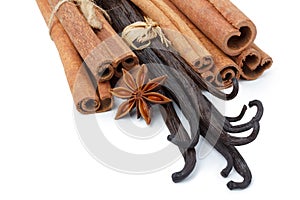 Vanilla, cinnamon and star anise spices