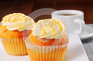 Vanilla cupcakes drizzled with caramel sauce