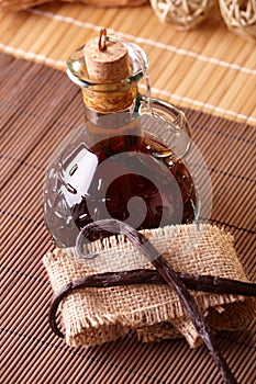 Vanilla extract photo