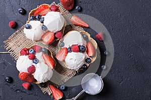 Vanilla ice cream with berries