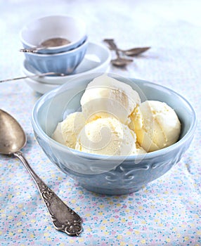 Vanilla ice cream in bowl