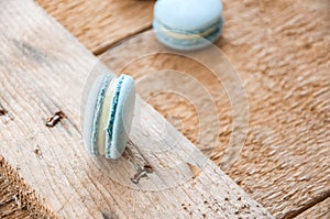 Vanilla macarons with cream cheese filling