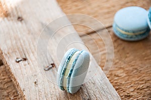 Vanilla macarons with cream cheese filling
