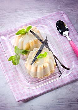 Vanilla pudding with vanilla stick