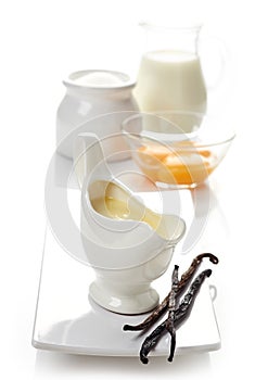 Vanilla sauce ingredients