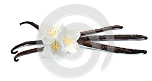 Vanilla sticks with flowers