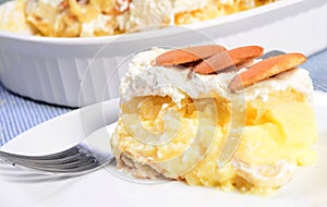 Vanilla wafer pudding cake