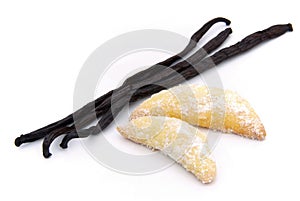 Vanillekipferl and vanilla pod