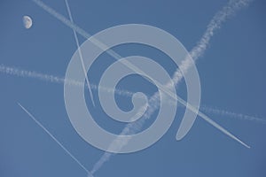 Vapour trails