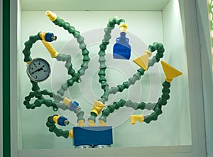 The variable flexible hose system for fluid and air